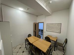 Ofis icarəyə verilir, 100 m², İnşaatçılar və Əcəmi metrosu yaxınlığında, Bakı