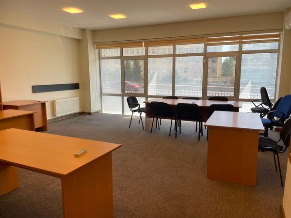 Ofis icarəyə verilir, 260 m², 8 Noyabr metrosu yaxınlığı, Bakı – Bakı – ucuztap.az