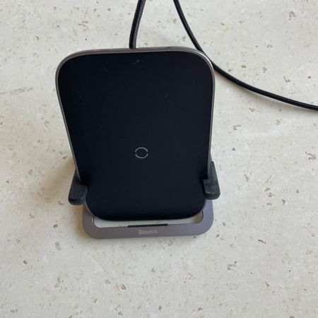 Baseus Simsiz Enerji Doldurma Cihazı – Bakı – ucuztap.az