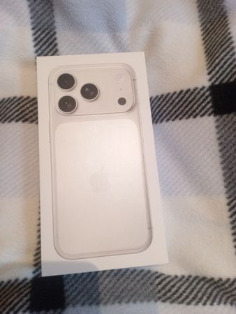 Apple iPhone 17 Pro Silver 256 GB – Bakı – ucuztap.az