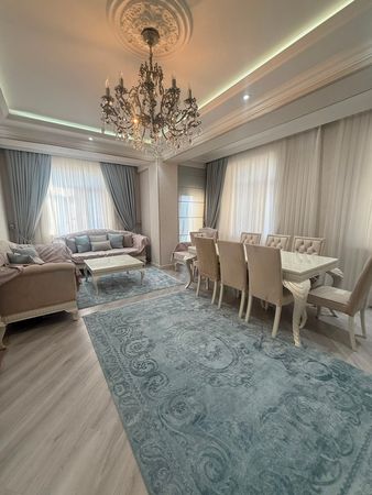 4 Otaqlı mənzil kirayə verilir, 180 m², Tibbi Universiteti, Bakı – Kirayə verilir – Bakı – ucuztap.az
