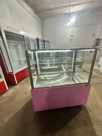 Sirniyyat vitrini – Bakı – ucuztap.az