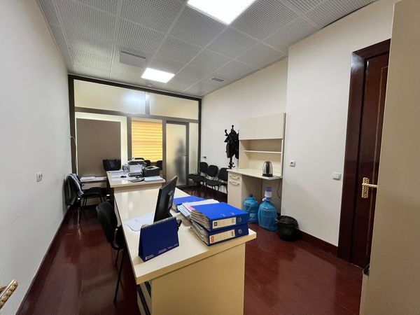 Ofis icarəyə verilir, 30 m², Sənan Kərimov küç., Bakı – Bakı – ucuztap.az
