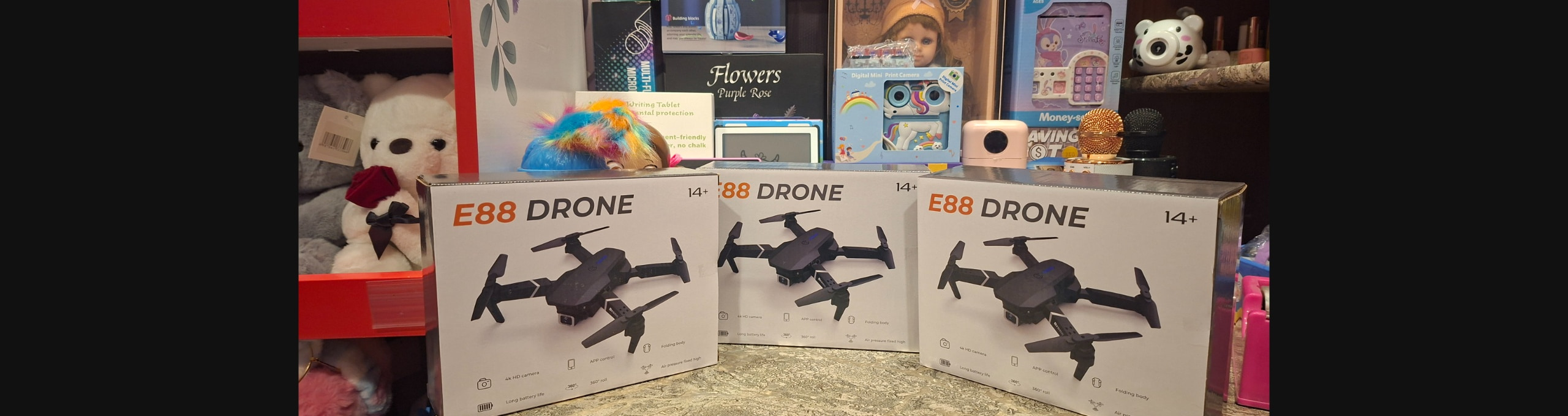 Dron Ehmedli mağazası banneri